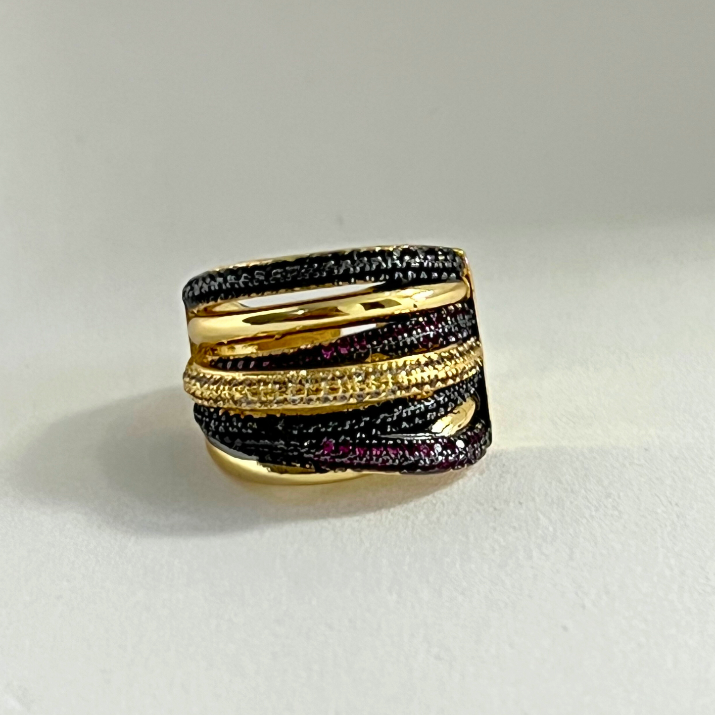 Anillo Interlaced