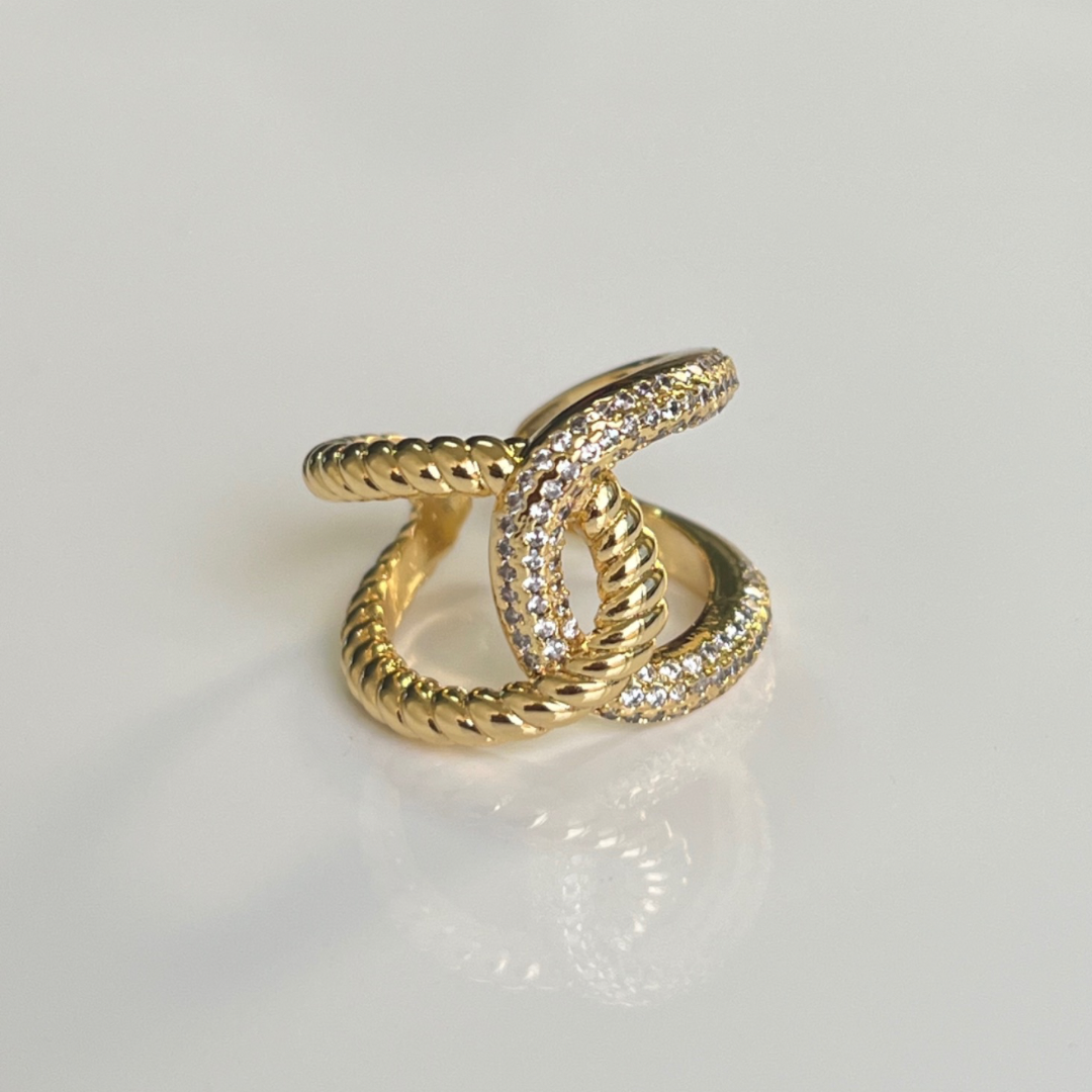 Anillo CC Interlaced