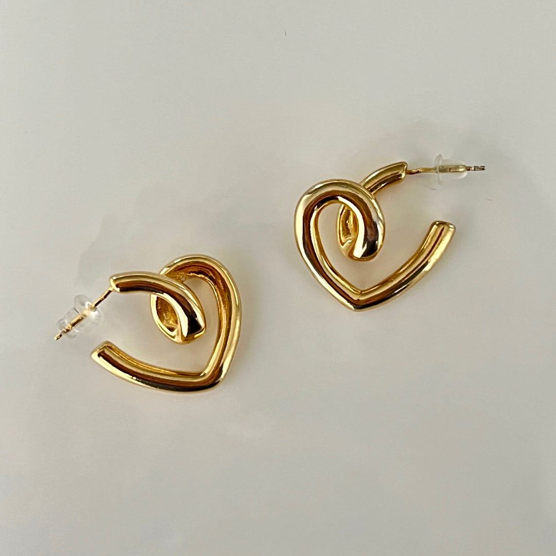 Aretes Heart Hoops