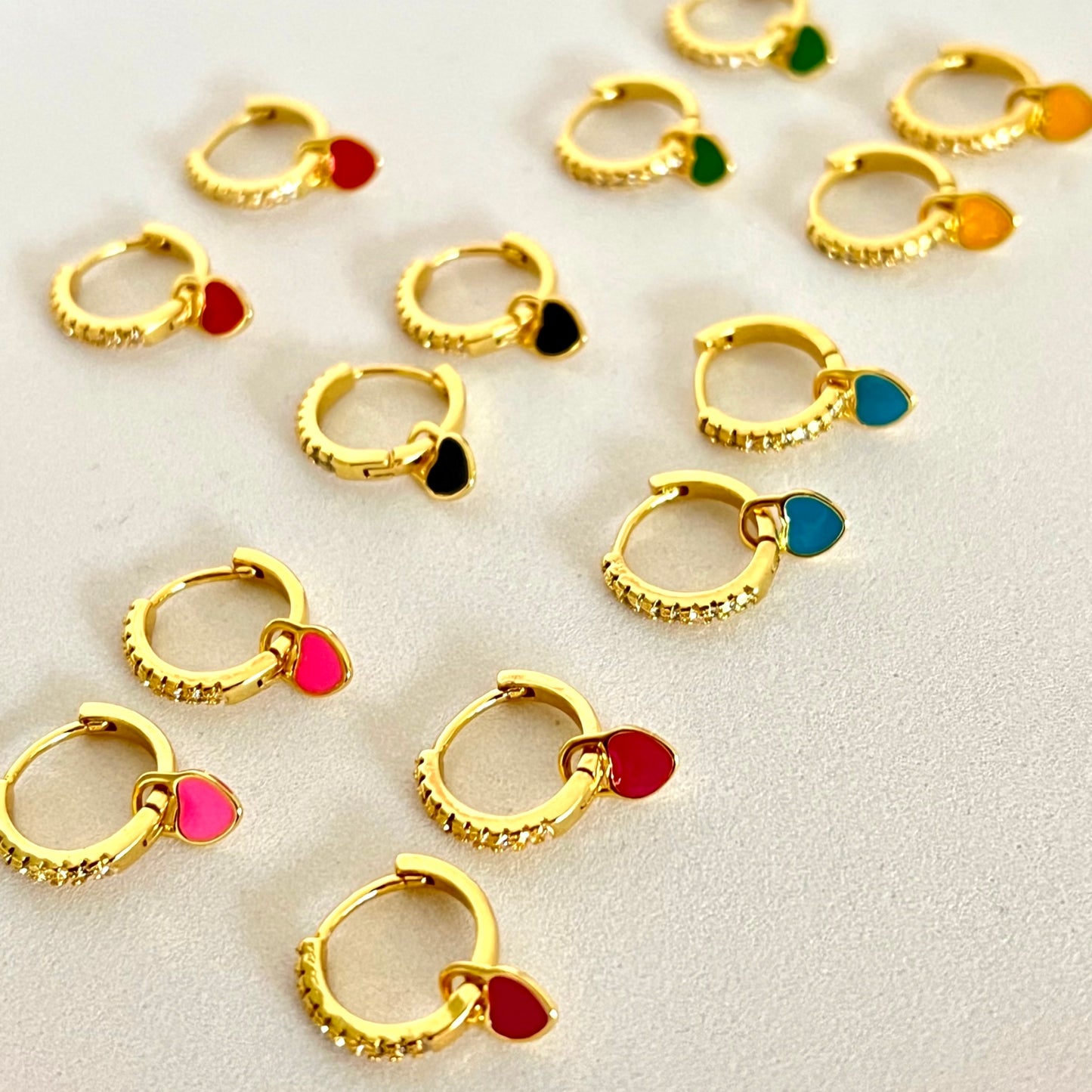 Aretes Mini Hearts Enamel hoops