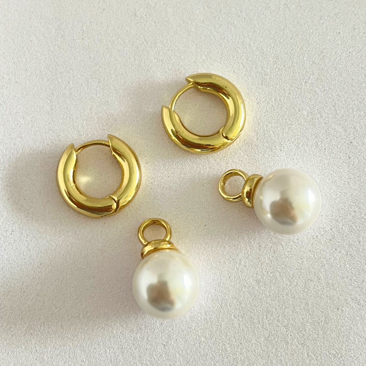 Aretes Pearl hoops