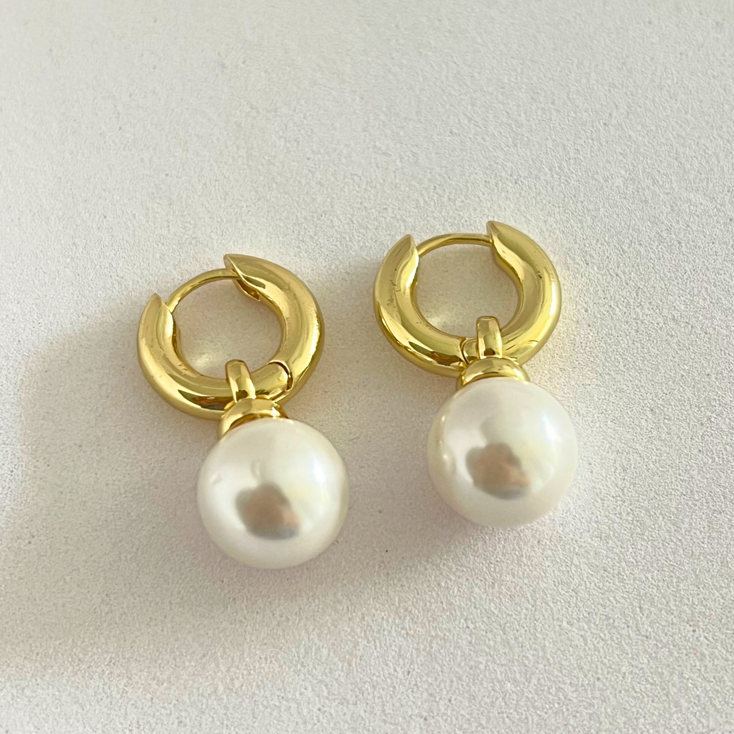 Aretes Pearl hoops