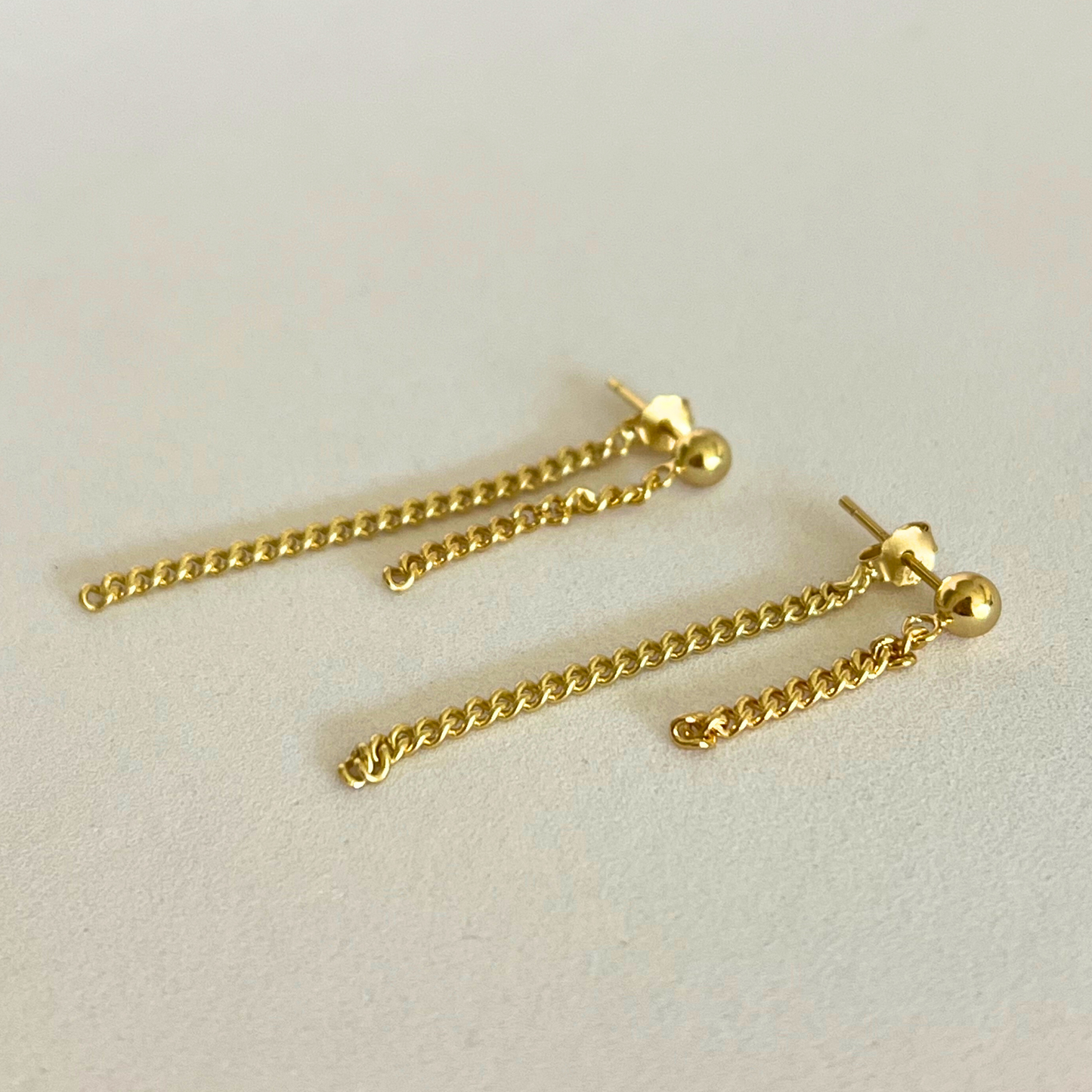 Aretes Chain Bead Layer